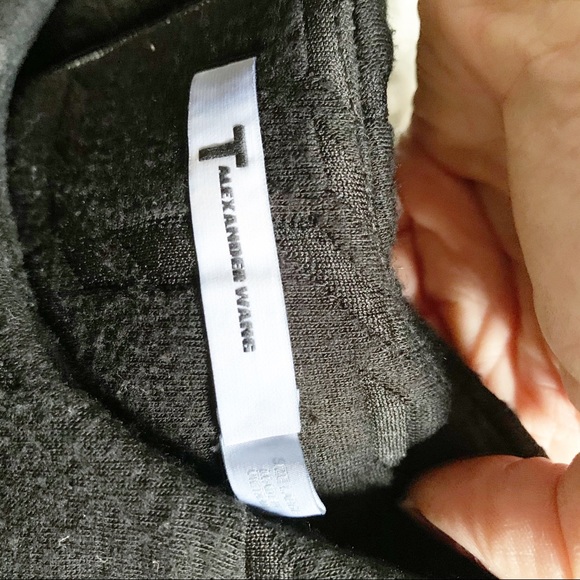 Alexander T Wang Black Quilted Boxy Crop Top - Picture 5 of 5